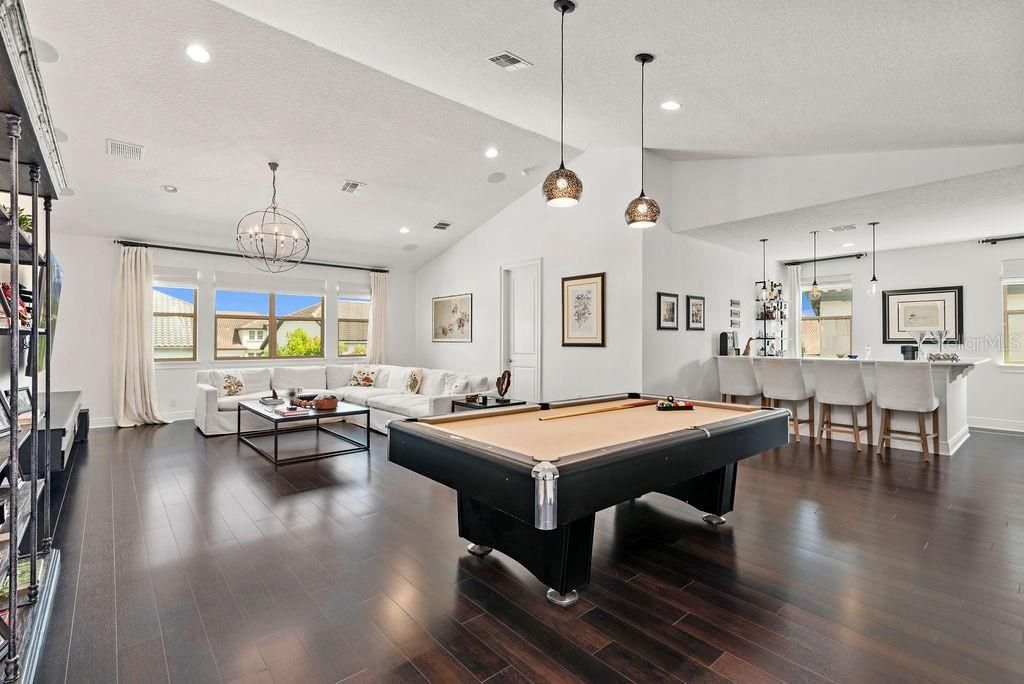 For Sale: $1,799,000 (6 beds, 6 baths, 5422 Square Feet)