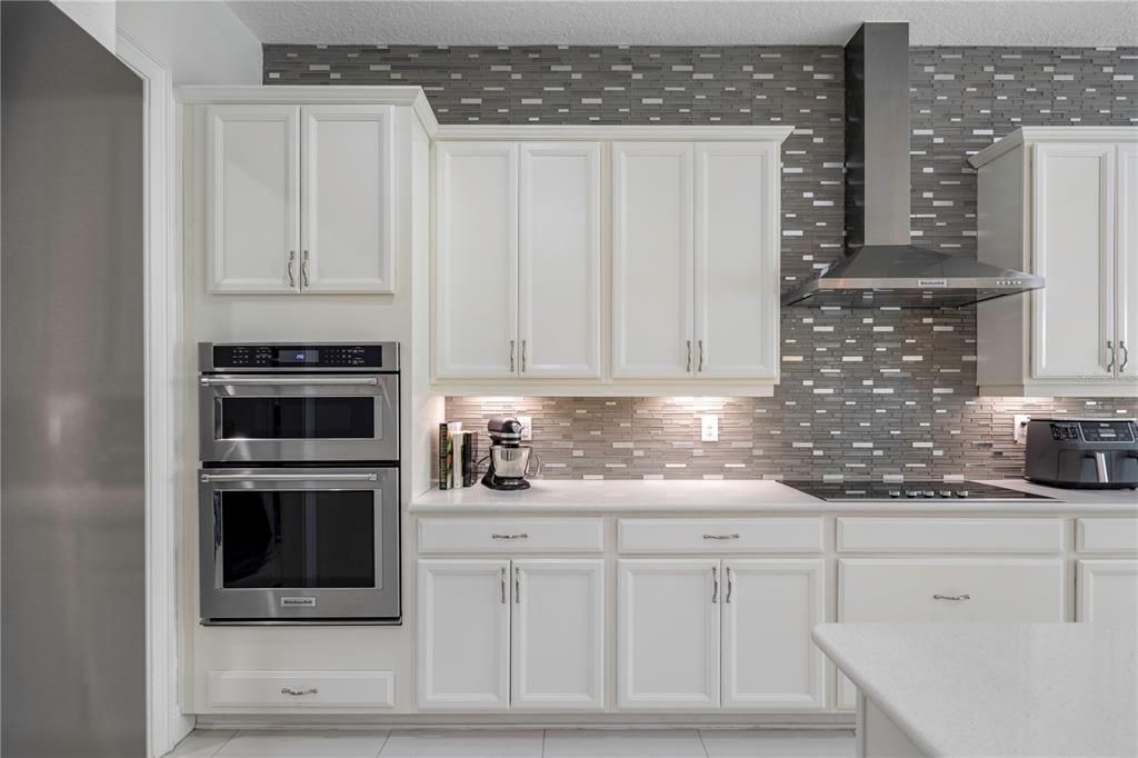 For Sale: $1,799,000 (6 beds, 6 baths, 5422 Square Feet)