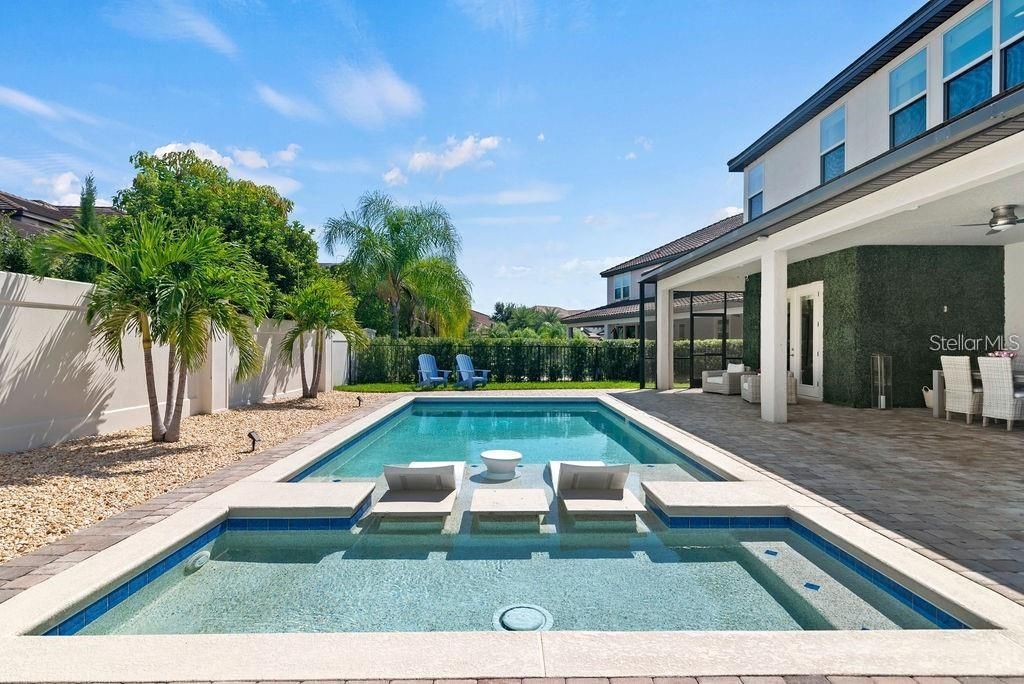 For Sale: $1,799,000 (6 beds, 6 baths, 5422 Square Feet)