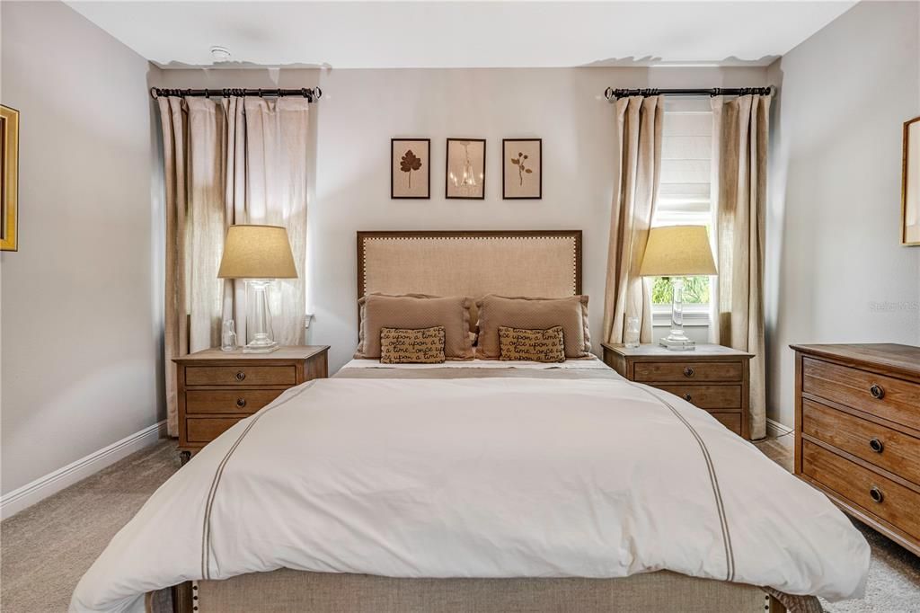 For Sale: $1,799,000 (6 beds, 6 baths, 5422 Square Feet)