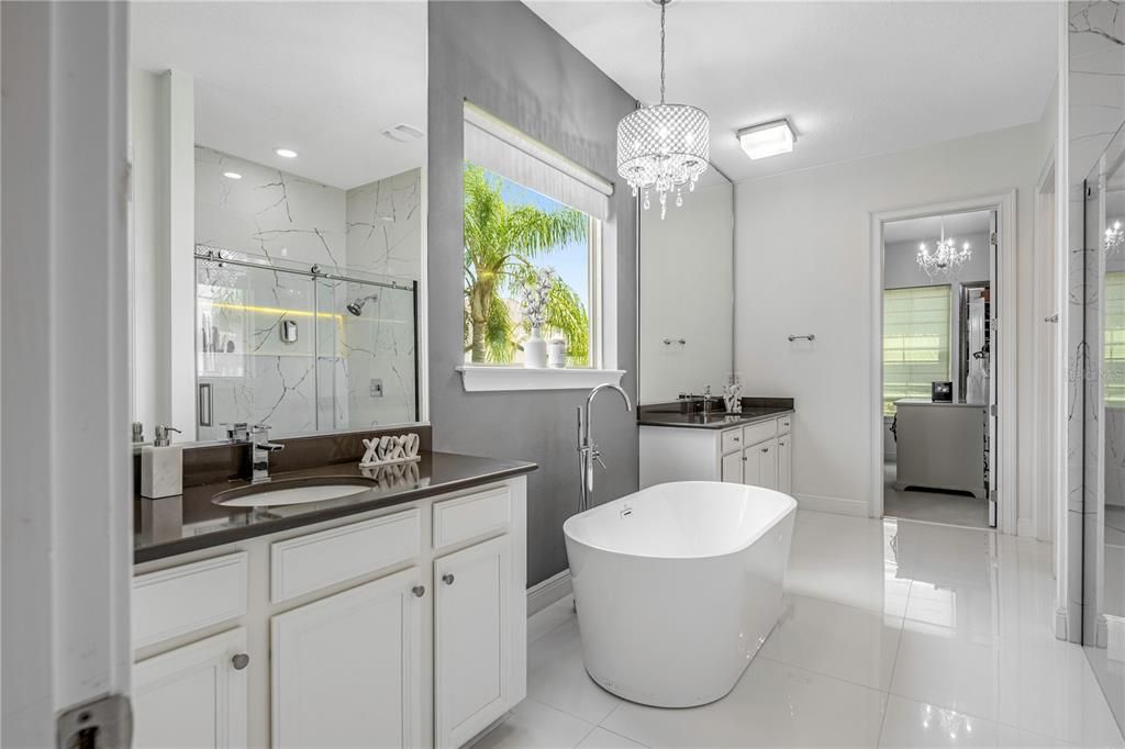 For Sale: $1,799,000 (6 beds, 6 baths, 5422 Square Feet)