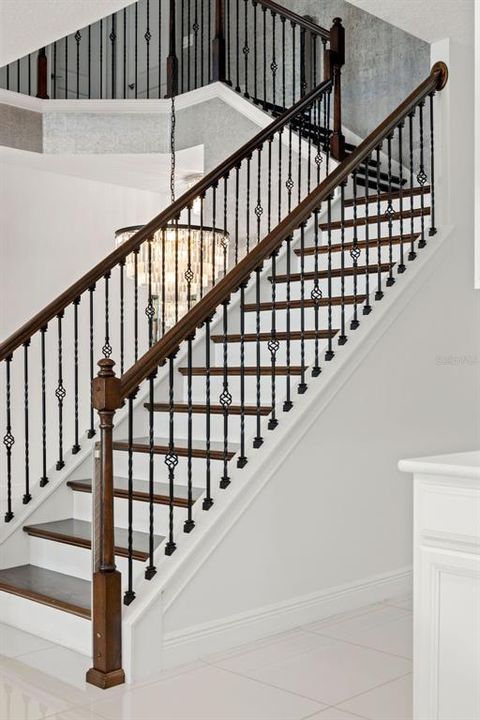 For Sale: $1,799,000 (6 beds, 6 baths, 5422 Square Feet)