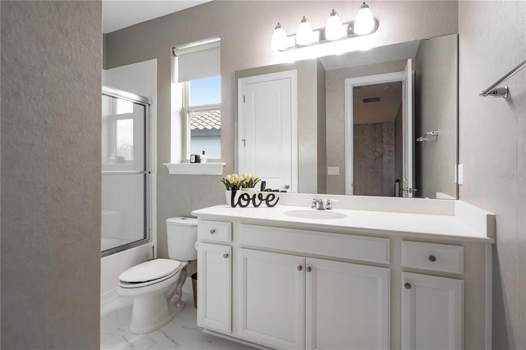 For Sale: $1,799,000 (6 beds, 6 baths, 5422 Square Feet)