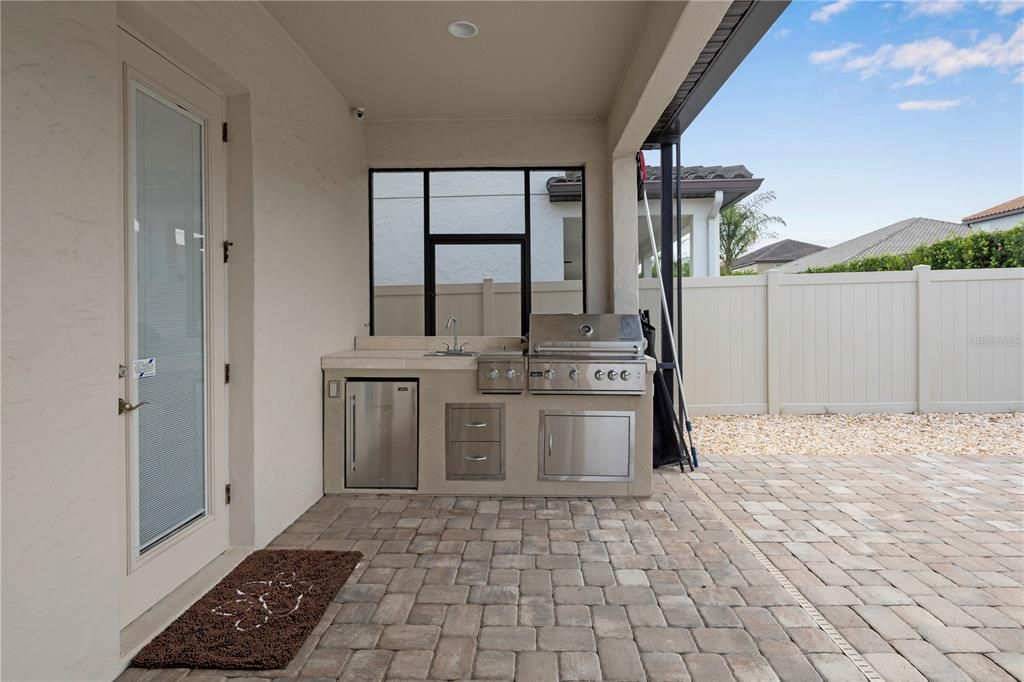 For Sale: $1,799,000 (6 beds, 6 baths, 5422 Square Feet)