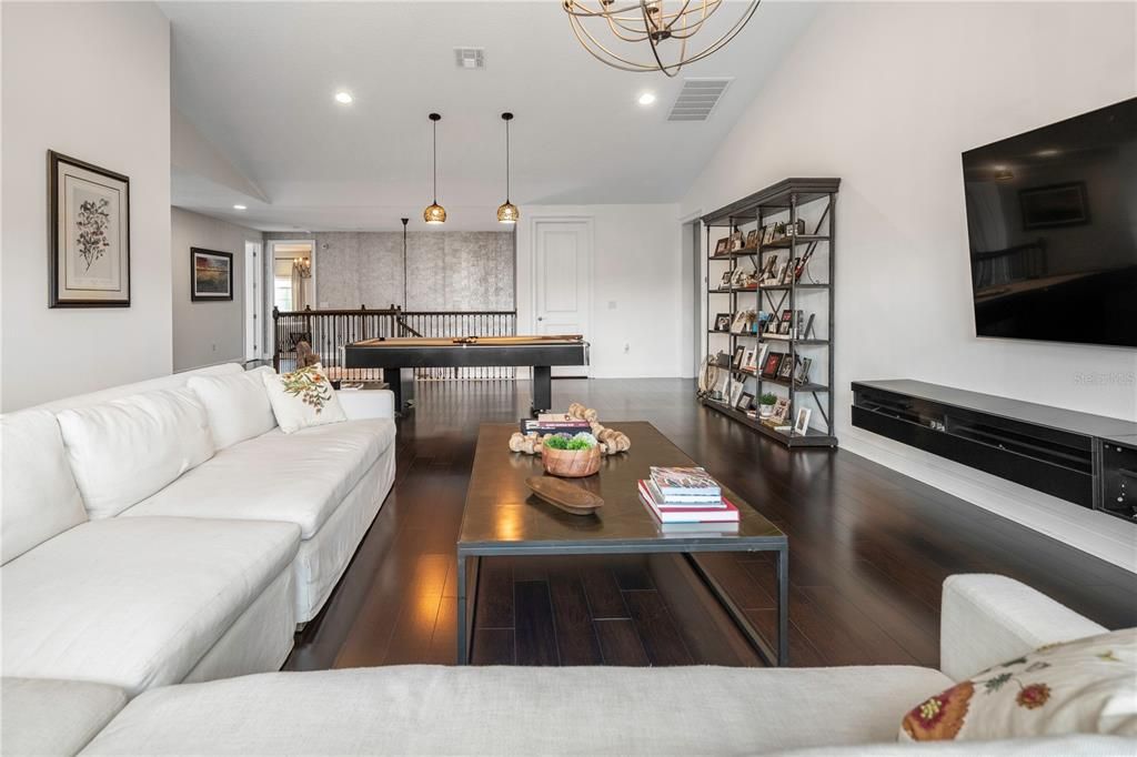 For Sale: $1,799,000 (6 beds, 6 baths, 5422 Square Feet)