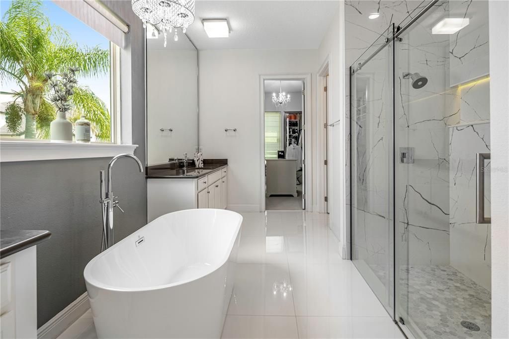 For Sale: $1,799,000 (6 beds, 6 baths, 5422 Square Feet)