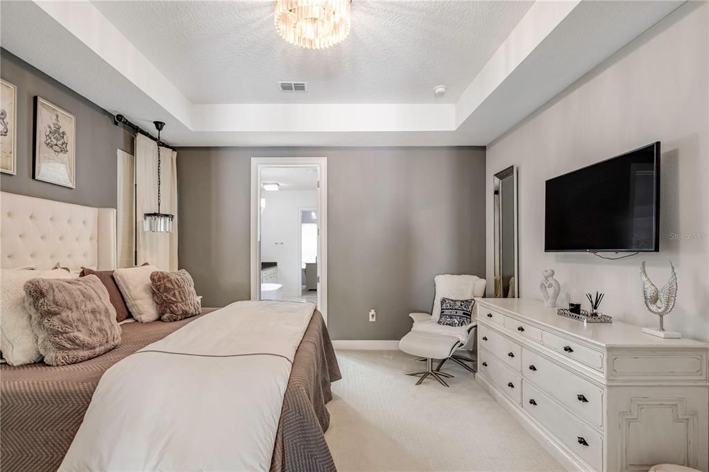 For Sale: $1,799,000 (6 beds, 6 baths, 5422 Square Feet)