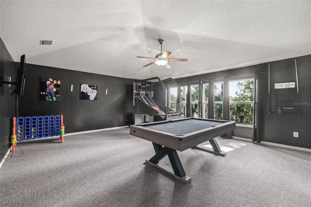 Под контрактом: $750,000 (4 спален, 3 ванн, 3507 Квадратных фут)