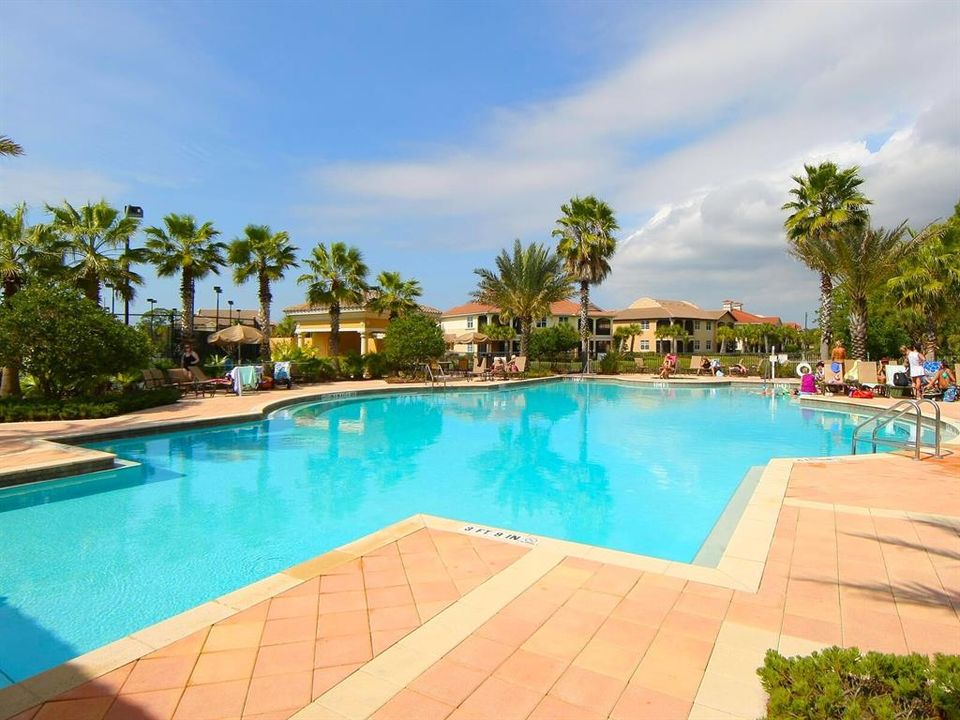 Active With Contract: $1,049,900 (4 beds, 4 baths, 3312 Square Feet)