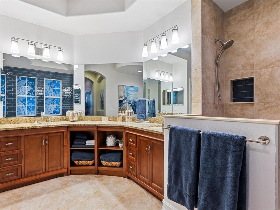 Active With Contract: $1,049,900 (4 beds, 4 baths, 3312 Square Feet)