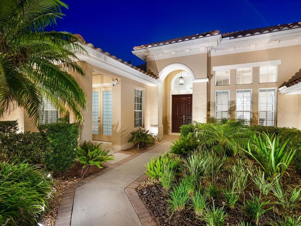 Active With Contract: $1,049,900 (4 beds, 4 baths, 3312 Square Feet)