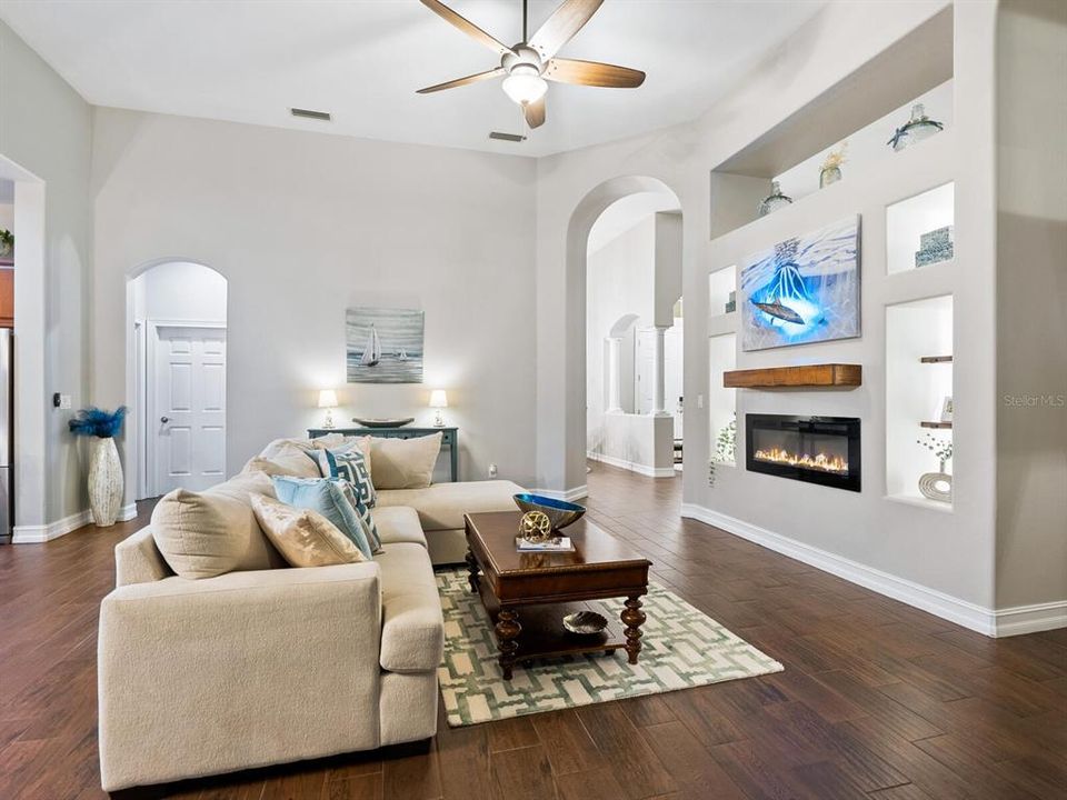 Active With Contract: $1,049,900 (4 beds, 4 baths, 3312 Square Feet)