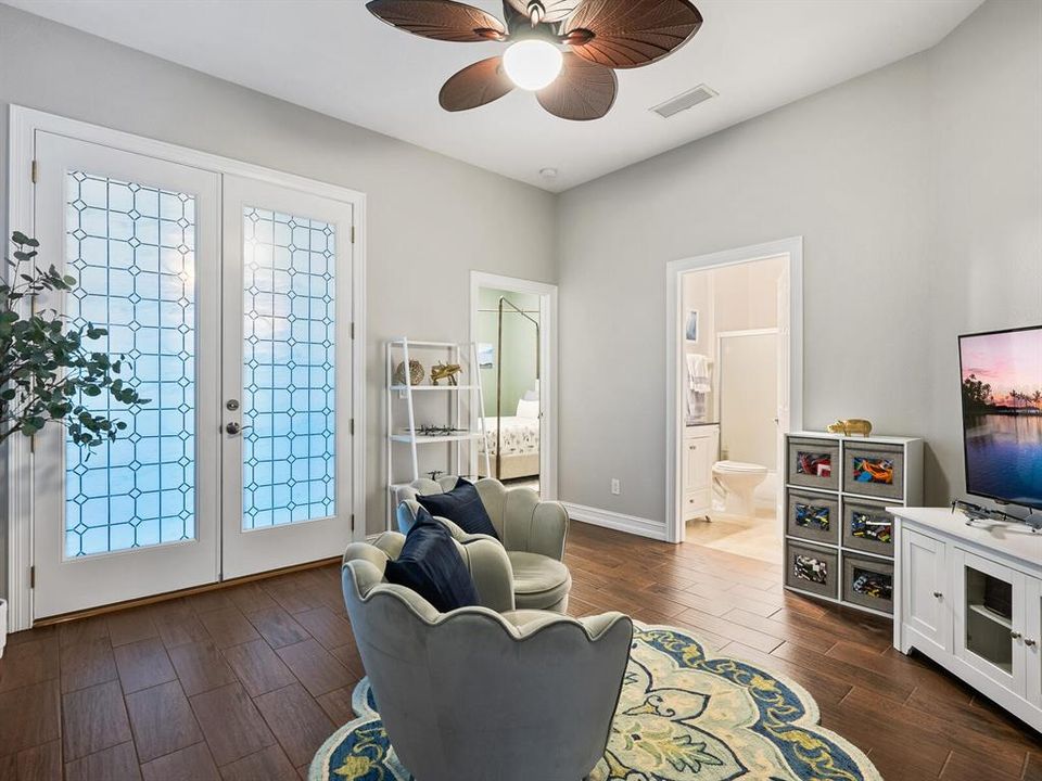 Active With Contract: $1,049,900 (4 beds, 4 baths, 3312 Square Feet)