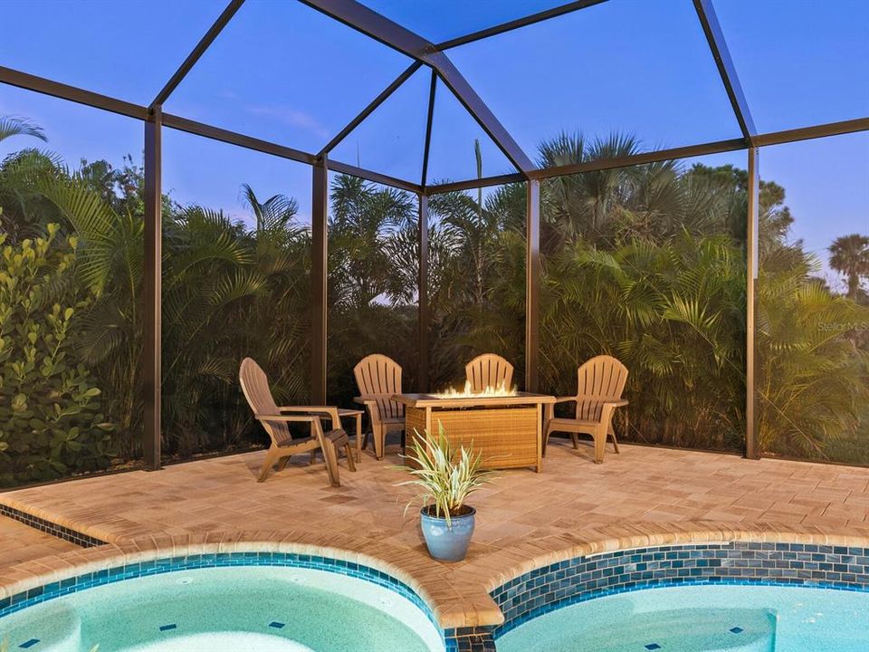 Active With Contract: $1,049,900 (4 beds, 4 baths, 3312 Square Feet)