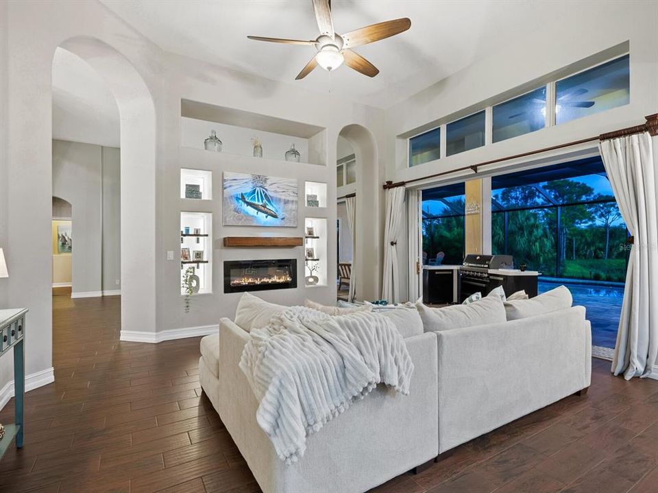 Active With Contract: $1,049,900 (4 beds, 4 baths, 3312 Square Feet)