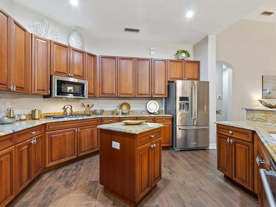 Active With Contract: $1,049,900 (4 beds, 4 baths, 3312 Square Feet)