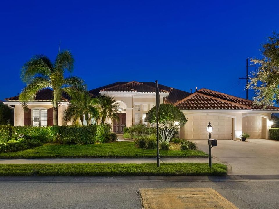 Active With Contract: $1,049,900 (4 beds, 4 baths, 3312 Square Feet)