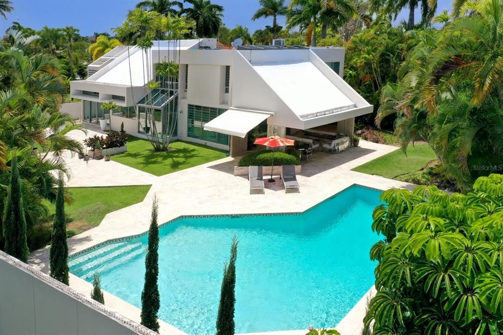 На продажу: $3,785,000 (4 спален, 4 ванн, 4424 Квадратных фут)