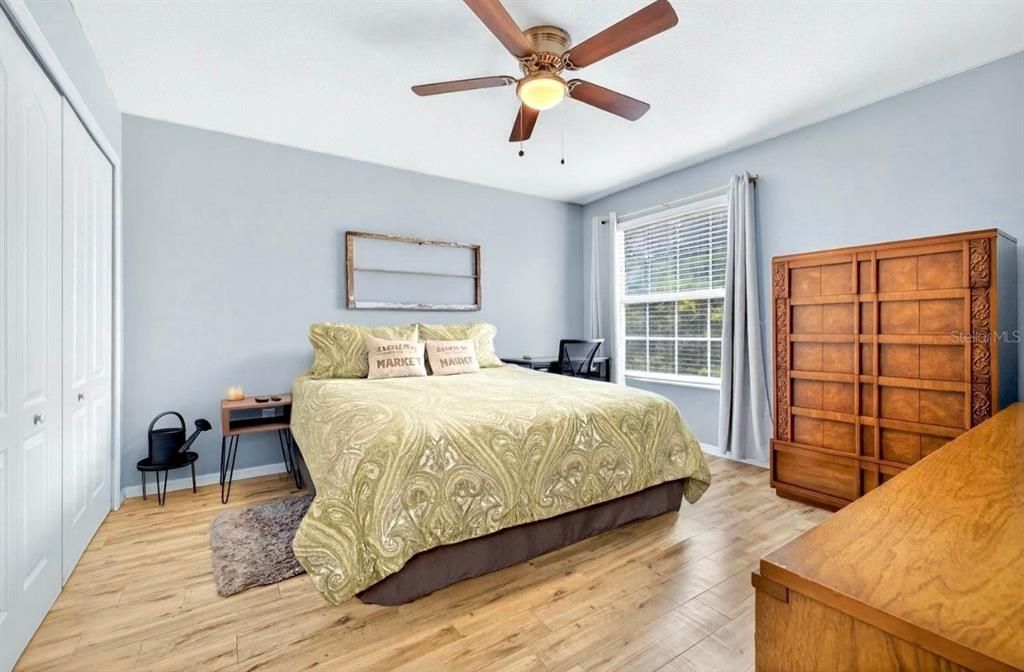 Active With Contract: $459,000 (4 beds, 2 baths, 2496 Square Feet)