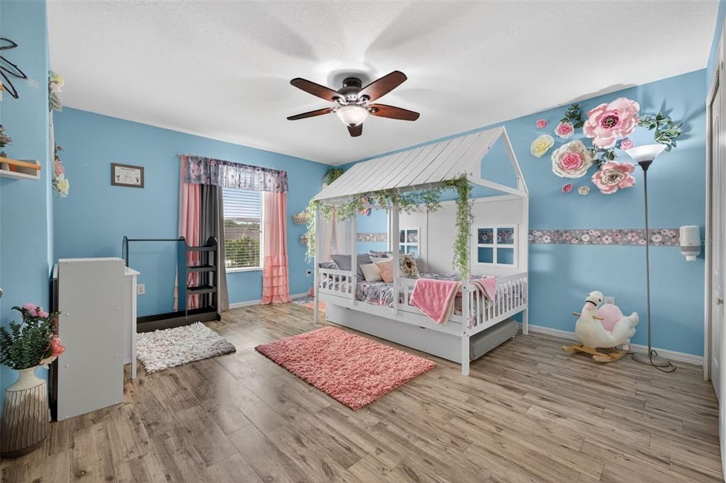 Active With Contract: $459,000 (4 beds, 2 baths, 2496 Square Feet)