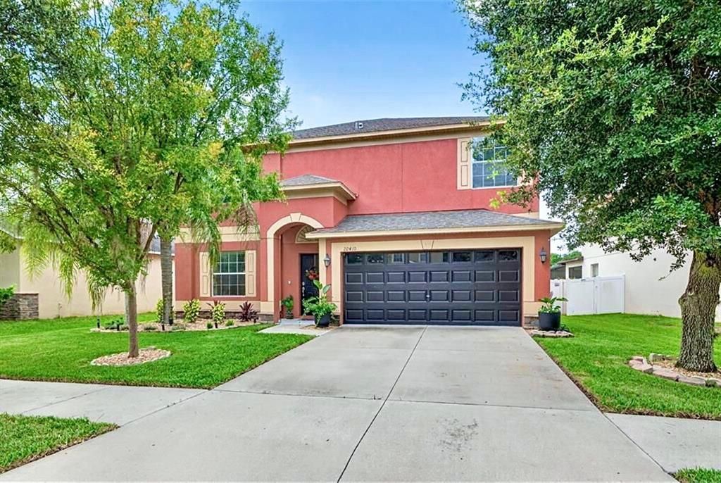 Active With Contract: $459,000 (4 beds, 2 baths, 2496 Square Feet)