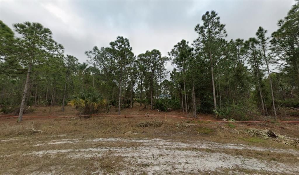 На продажу: $30,500 (0.46 acres)