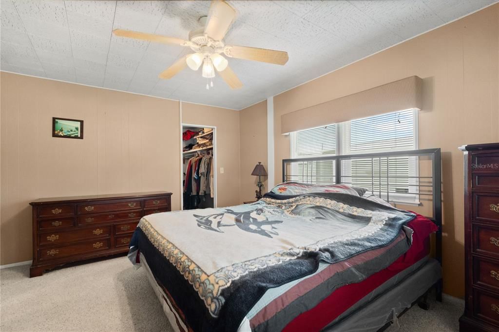 For Sale: $200,000 (2 beds, 2 baths, 1248 Square Feet)