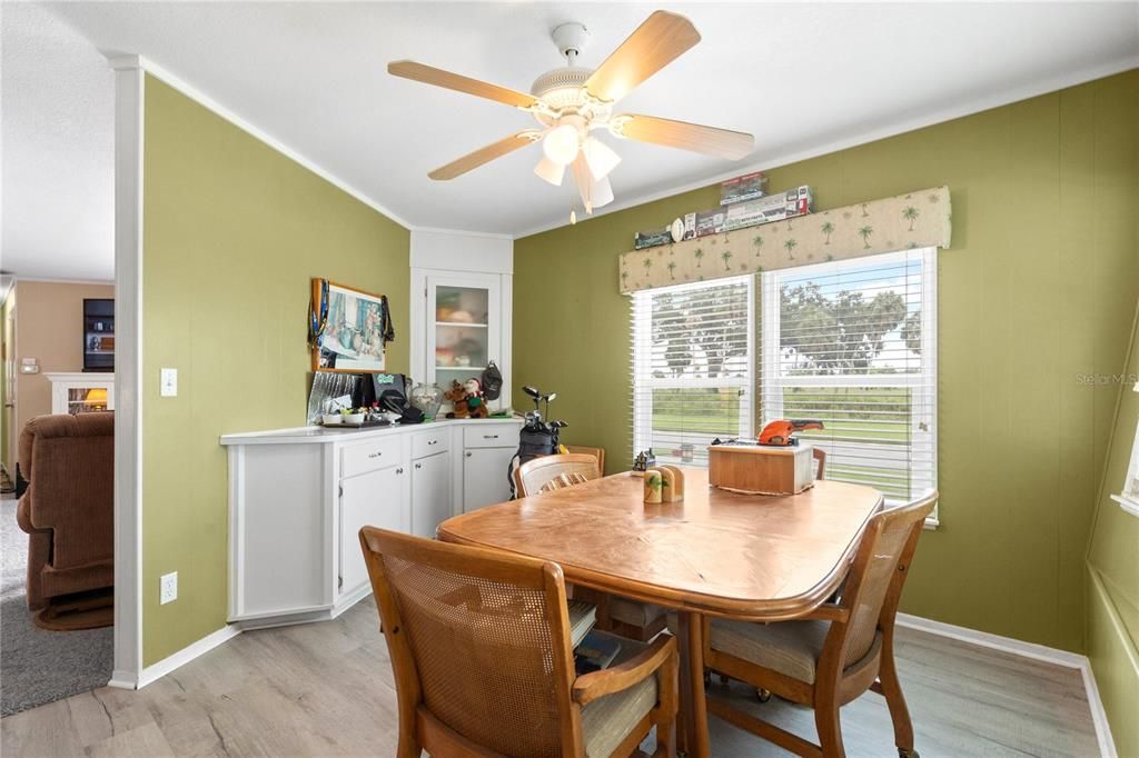 For Sale: $200,000 (2 beds, 2 baths, 1248 Square Feet)