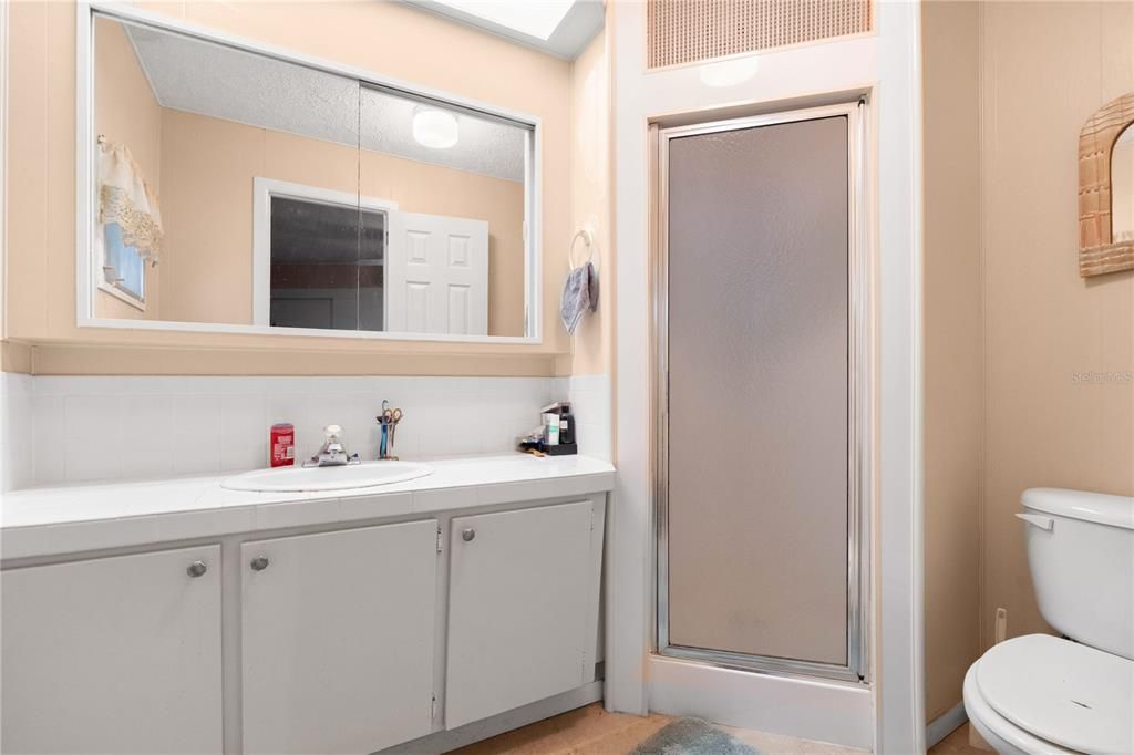 For Sale: $200,000 (2 beds, 2 baths, 1248 Square Feet)