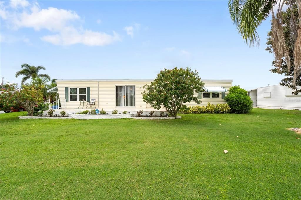 For Sale: $200,000 (2 beds, 2 baths, 1248 Square Feet)