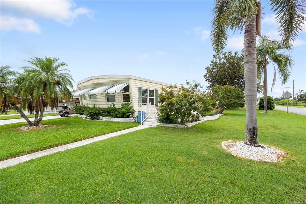 For Sale: $200,000 (2 beds, 2 baths, 1248 Square Feet)