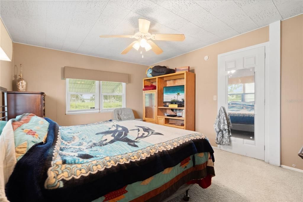 For Sale: $200,000 (2 beds, 2 baths, 1248 Square Feet)