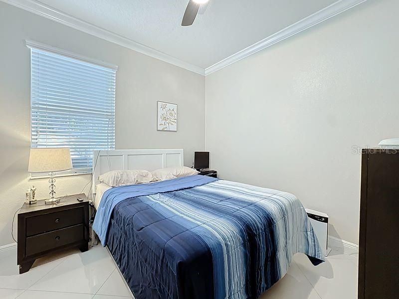 Active With Contract: $410,000 (3 beds, 2 baths, 1594 Square Feet)