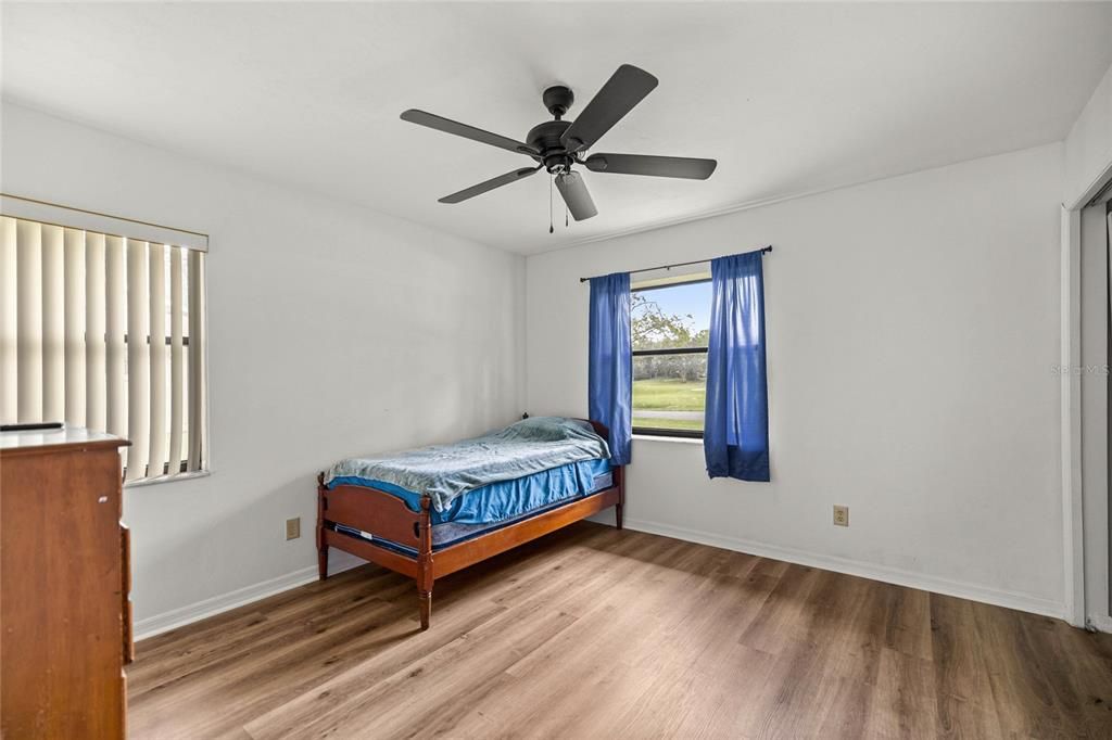 Active With Contract: $225,000 (3 beds, 2 baths, 1406 Square Feet)