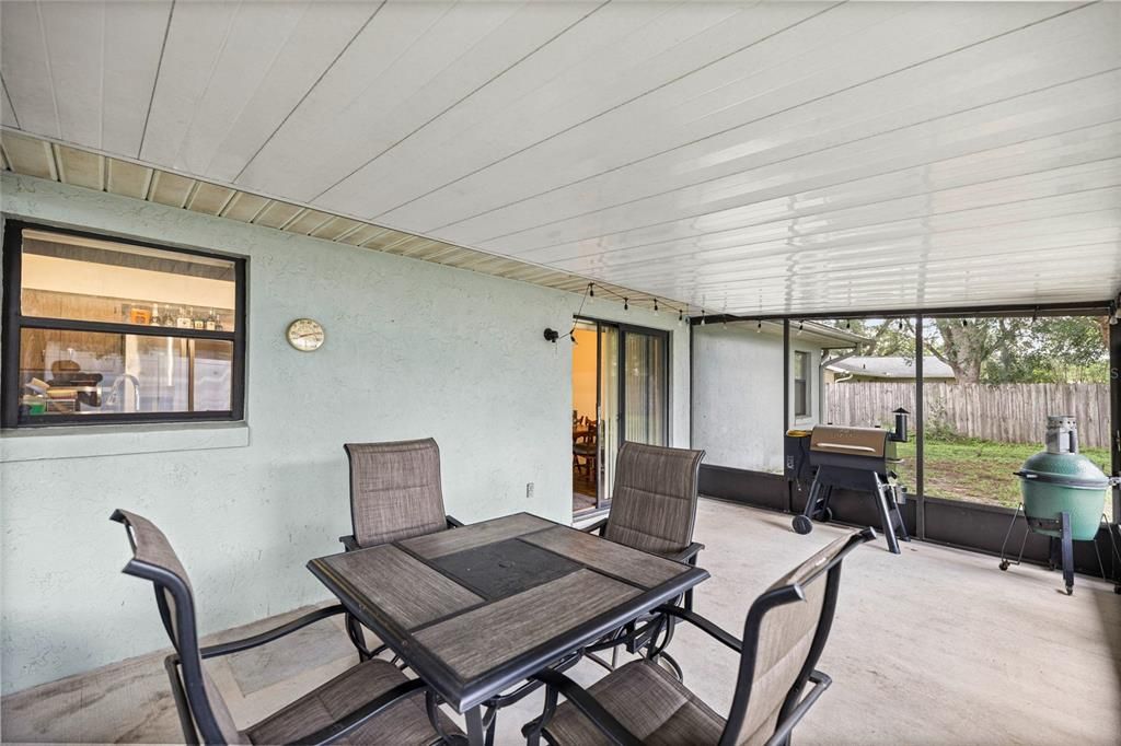 Active With Contract: $225,000 (3 beds, 2 baths, 1406 Square Feet)