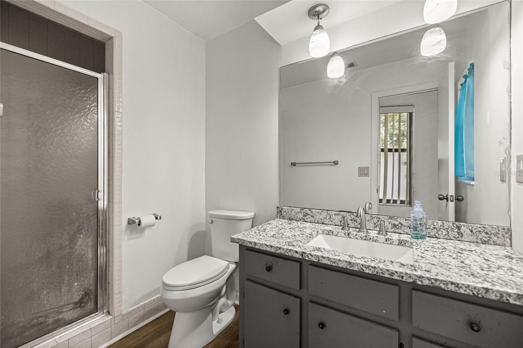 Active With Contract: $225,000 (3 beds, 2 baths, 1406 Square Feet)