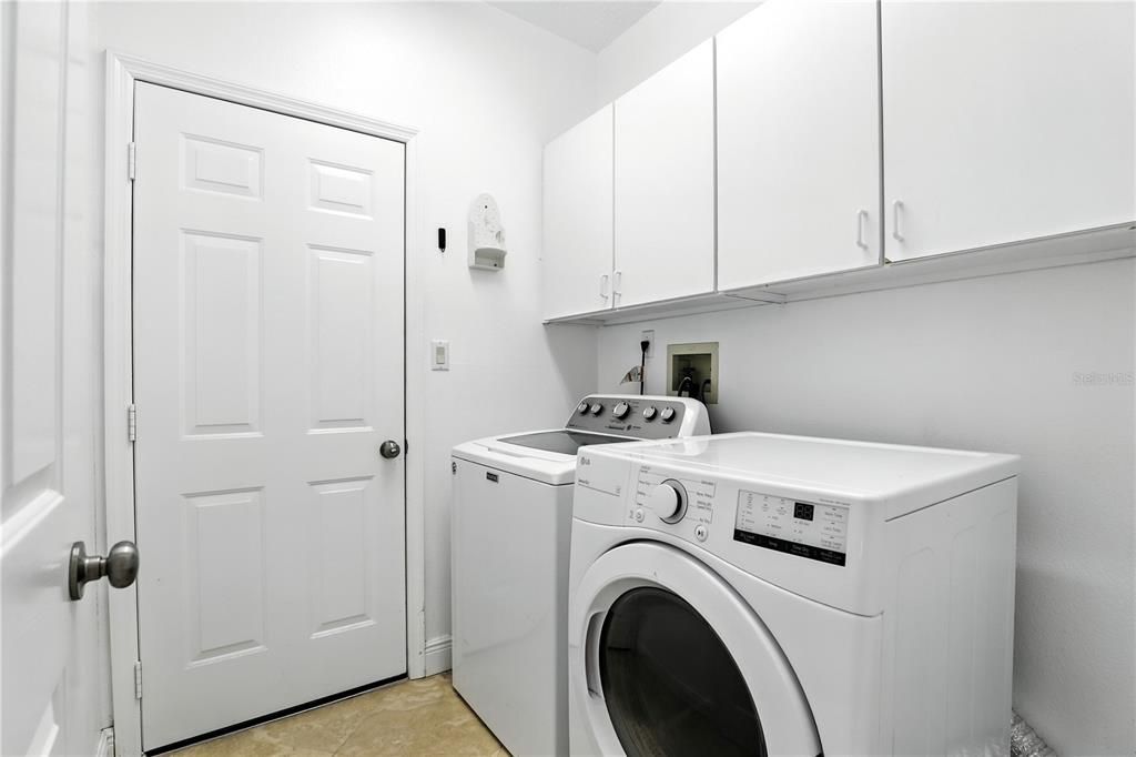 Active With Contract: $675,000 (4 beds, 3 baths, 2363 Square Feet)