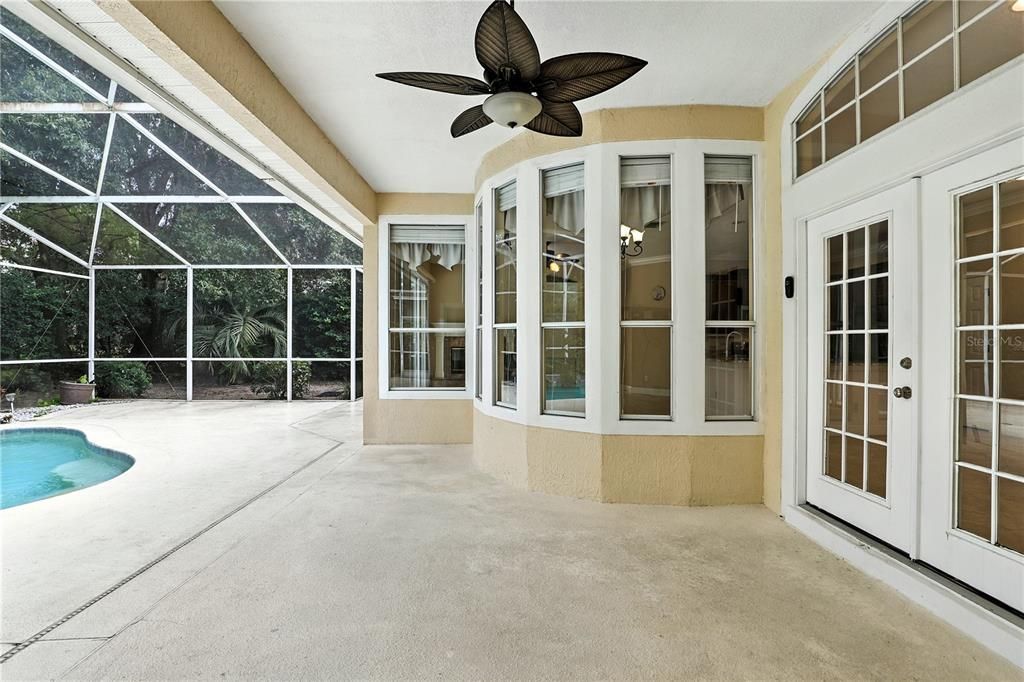 Active With Contract: $675,000 (4 beds, 3 baths, 2363 Square Feet)