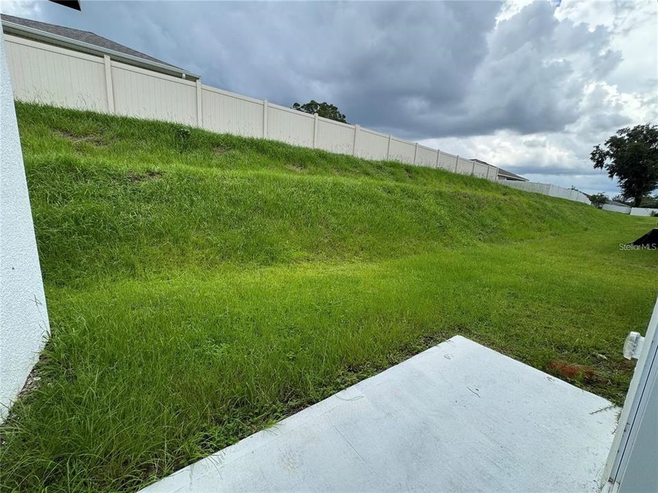 出租: $1,900 (4 贝兹, 3 浴室, 1797 平方英尺)