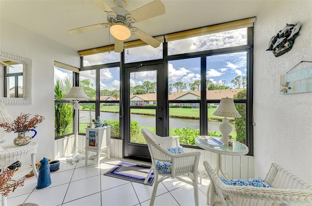 合同活跃: $179,000 (2 贝兹, 2 浴室, 900 平方英尺)