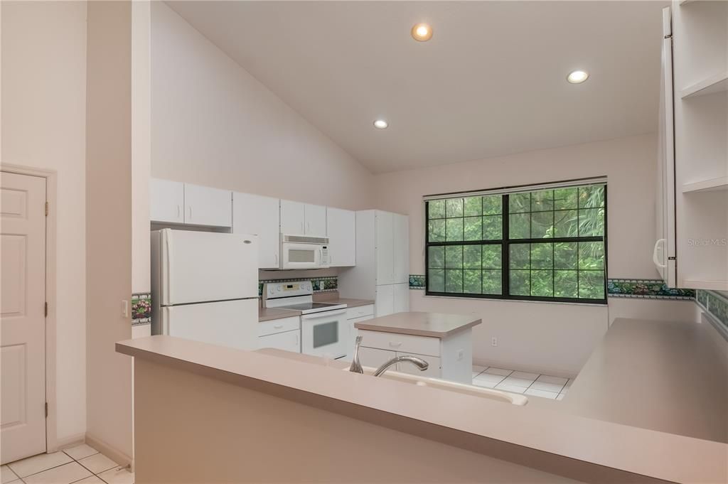 En Venta: $625,000 (2 camas, 2 baños, 2096 Pies cuadrados)