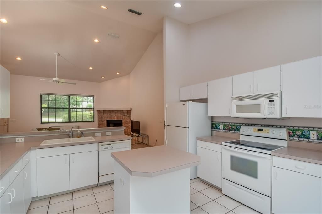 En Venta: $625,000 (2 camas, 2 baños, 2096 Pies cuadrados)