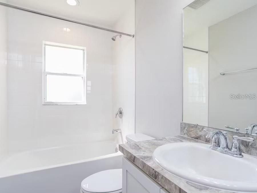 Active With Contract: $351,900 (3 beds, 2 baths, 1545 Square Feet)