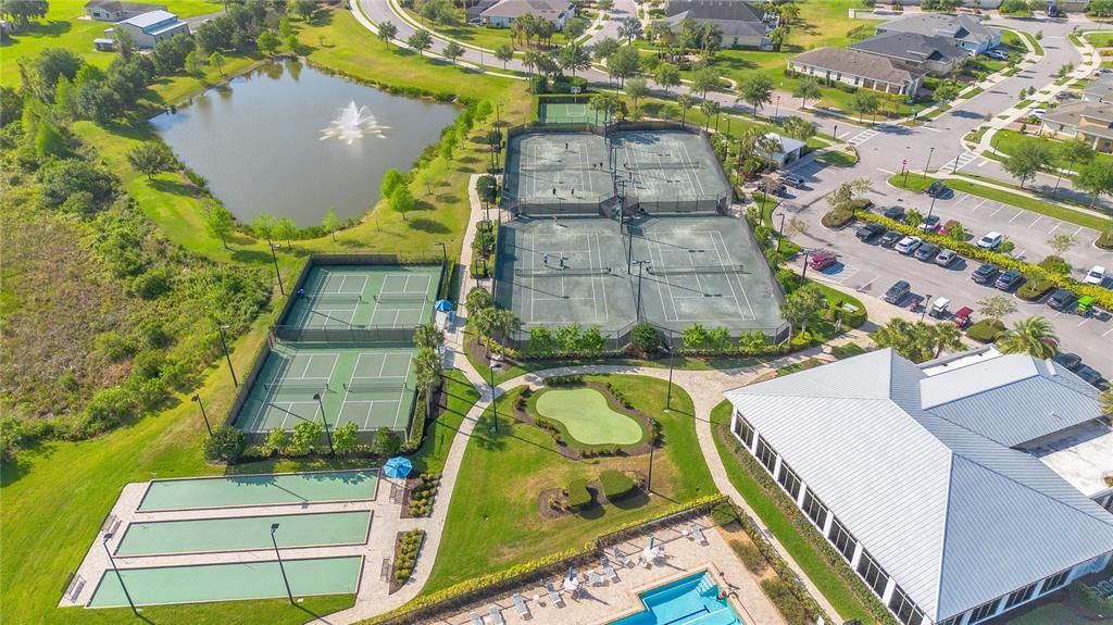 For Sale: $585,000 (3 beds, 3 baths, 2365 Square Feet)