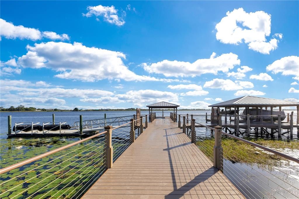 For Sale: $585,000 (3 beds, 3 baths, 2365 Square Feet)