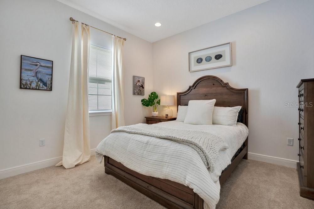 For Sale: $585,000 (3 beds, 3 baths, 2365 Square Feet)