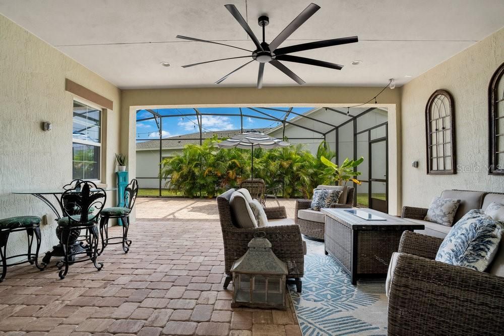 For Sale: $585,000 (3 beds, 3 baths, 2365 Square Feet)