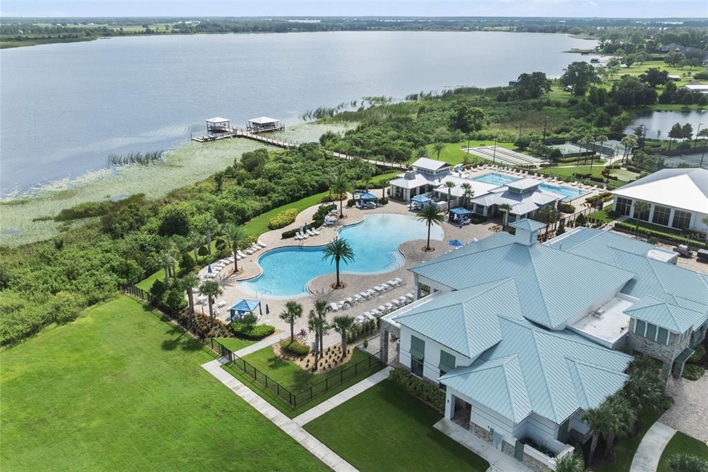 For Sale: $585,000 (3 beds, 3 baths, 2365 Square Feet)