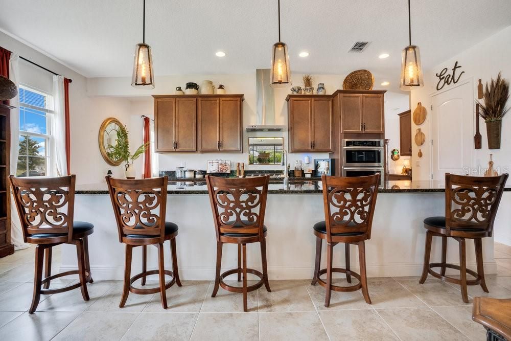 For Sale: $585,000 (3 beds, 3 baths, 2365 Square Feet)