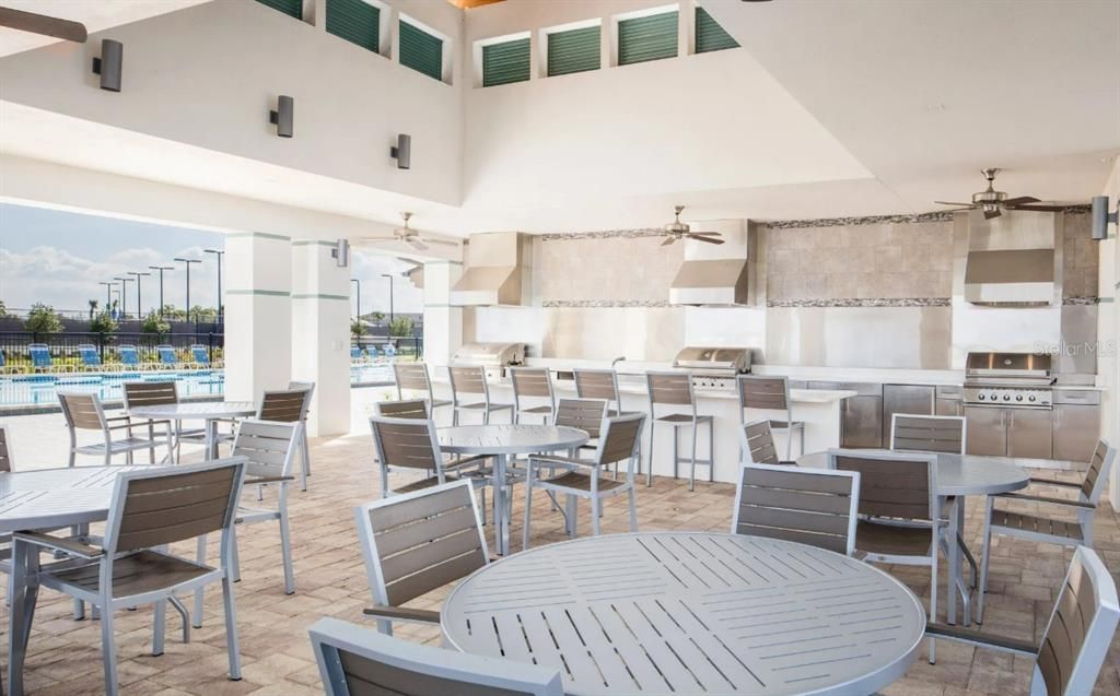 For Sale: $585,000 (3 beds, 3 baths, 2365 Square Feet)